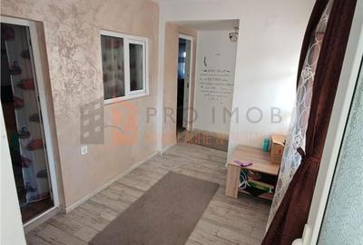 Casă cu 4 camere decomandat în Căpățânești - 12