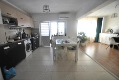 Vand apartament cu 3 camere in centrul orasului Ramnicu Valcea etaj 4 - 8