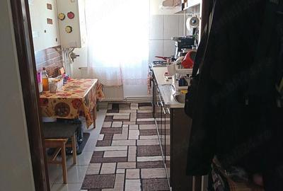 Apartament cu 2 camere decomandat în Girocului