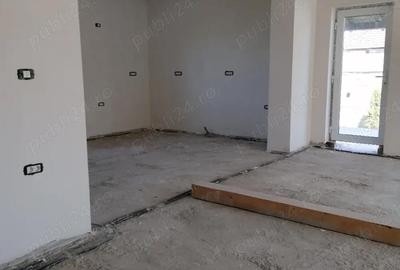 Casă cu Teren 520 Mp în Utvin