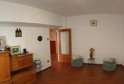 Apartament cu 4 camere decomandat în Călărași - 12