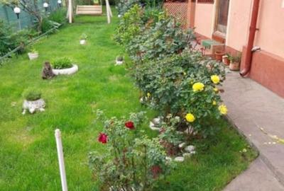 Casă cu 7 camere cu Teren 1330 Mp în Central