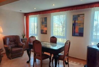 De Inchiriat apartament 4 camere Universitate sect 1 De Inchiriat apartament 4 camere Universitate sect 1 - 5