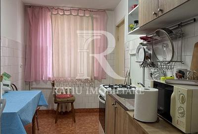 Apartament cu 4 camere decomandat în Decebal - 11