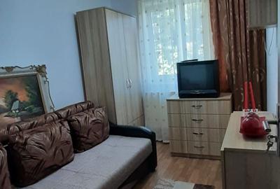 Apartament cu 3 camere nedecomandat în Micro 5 - 8