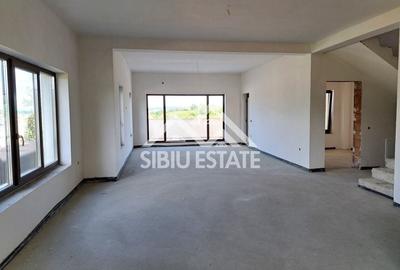 Casă individuală cu 5 camere cu Canalizare în Central - 16