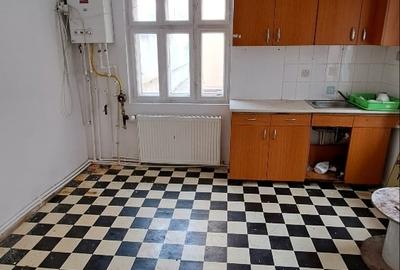 Casă individuală cu 2 camere cu Canalizare în 1 Mai - 5