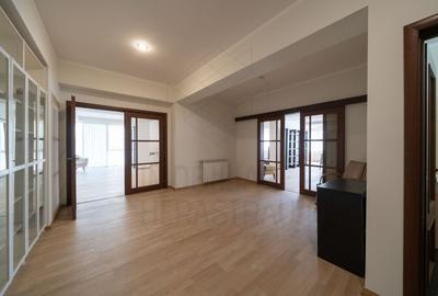 Apartament cu 5 camere decomandat, mobilat în Herăstrău - 20