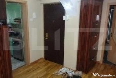 Apartament cu 4 camere decomandat în 22 Decembrie - 2