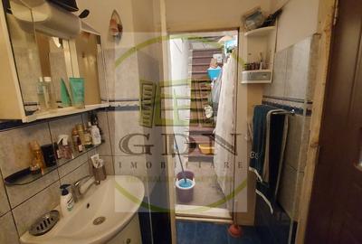 Casă individuală cu 3 camere cu Canalizare în Centrul Civic - 9