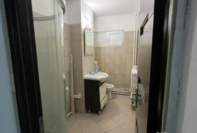 Spațiu comercial, de 52 mp, în Podu Roș