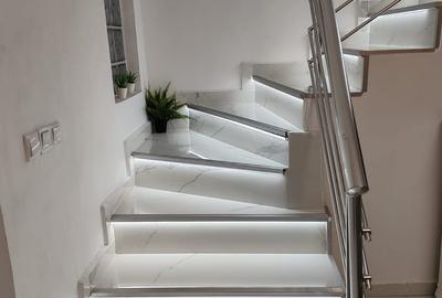 Casă cu 3 camere cu Teren 180 Mp în Colentina - 2