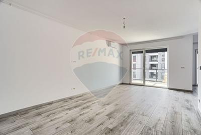 Apartament cu 3 camere decomandat în UTA - 7