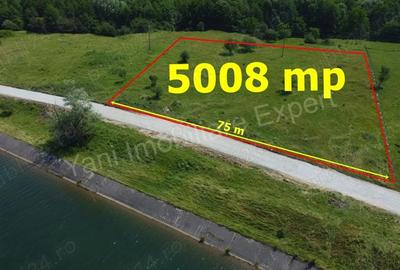 Teren de 5008 mp, în Central - 2