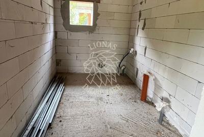 Casă cu 4 camere cu Teren 1700 Mp în Dumitrița - 6