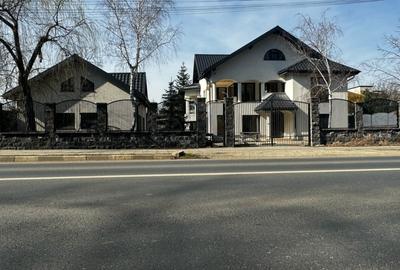 Casă individuală cu 9 camere în Snagov