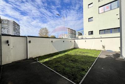 Spatiu comercial modern de inchiriat / 2 locuri de parcare - 16