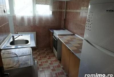 Garsonieră decomandată în Lipovei