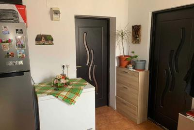 Casă cu 4 camere cu Teren 800 Mp în Central - 2
