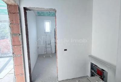 Casă cu 4 camere cu Teren 245 Mp în Prelungirea Ghencea