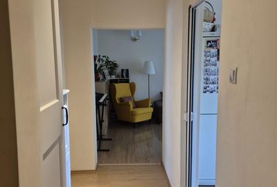 Apartament cu 3 camere decomandat în Craiovei - 4