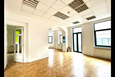 Casă cu 10 camere cu Canalizare în Aviatorilor - 5