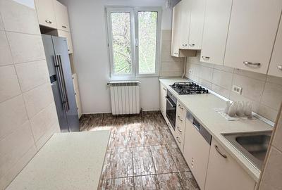 Apartament cu 3 camere decomandat în Berceni - 9