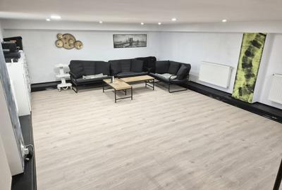 Apartament cu 4 camere decomandat, mobilat în Complex Studențesc