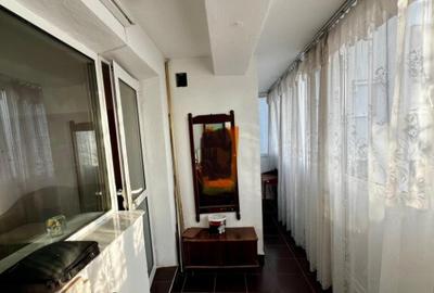 Apartament cu 3 camere in Micro 18 - 9