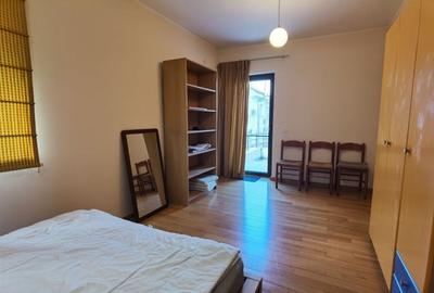 Vila spatioasa, mobilata, piscina proprie - 13