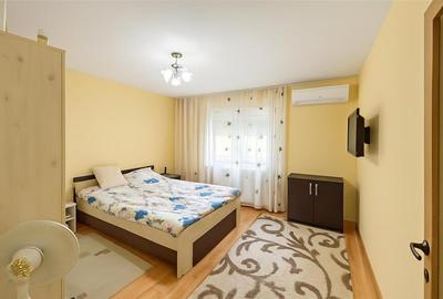 Apartament cu 2 camere decomandat în Valenta - 2