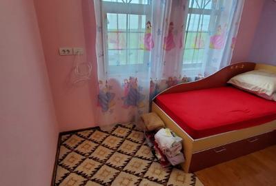 Casă cu 5 camere cu Teren 1052 Mp în Livada - 10