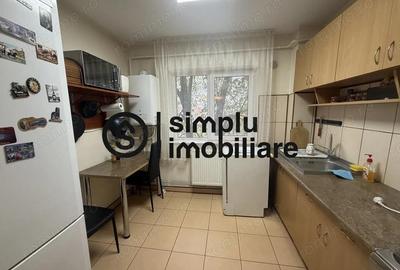 Apartament 3 camere decomandate Central et 2/4 - 11
