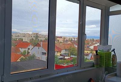 Apartament cu 3 camere decomandat în Florilor - 5