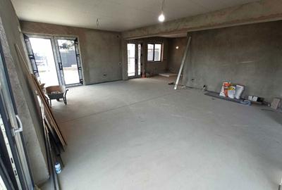 Casă cu 4 camere în Central - 3