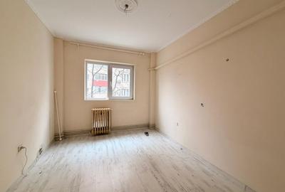 APARTAMENT 4 CAMERE DE VANZARE - 200 M METROU APARATORII PATRIEI - 7