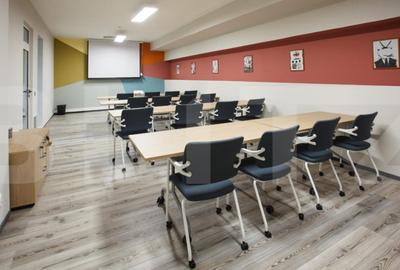 Spațiu comercial, de 1,450 mp, în Ultracentral - 7