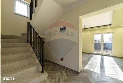 Casă cu 4 camere în Noua - 10