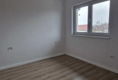 Casă cu 4 camere cu Teren 280 Mp în Central - 11
