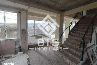 Casă cu 4 camere cu Teren 467 Mp în Central