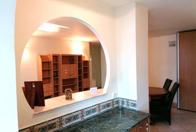 Apartament cu 4 camere decomandat în Centrul Civic