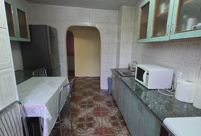 Apartament cu 3 camere decomandat în Crângași - 10