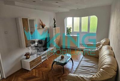 Apartament cu 3 camere decomandat, mobilat în Valea Aurie