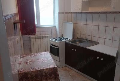 Garsonieră decomandată în Micro 18 - 3