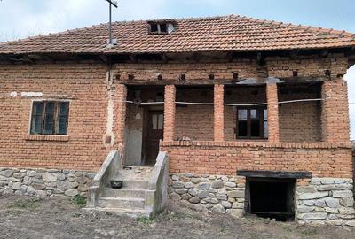 Casă cu 2 camere cu Teren 400 Mp în Corbi - 3