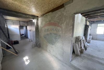 Casă cu 3 camere cu Teren 900 Mp în Roșioara - 17