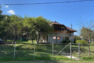 Casă individuală cu 3 camere cu Teren 900 Mp în Tarcău - 1