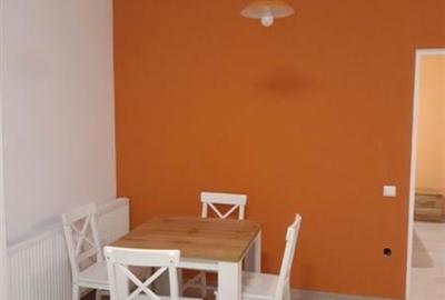 Apartament cu 2 camere semidecomandat, mobilat în Sopor