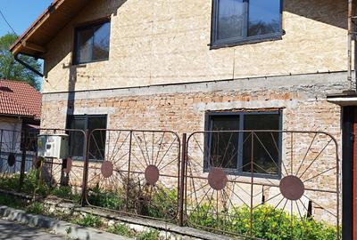 Casă cu 3 camere în Central - 2