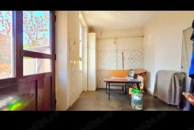 Casă cu 4 camere cu Teren 600 Mp în Central - 7